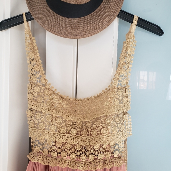 Brand new dress - Picture 2 of 5